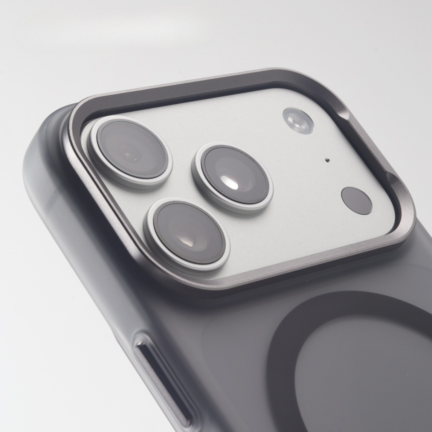 MagSafe Clarity -iPhone Case